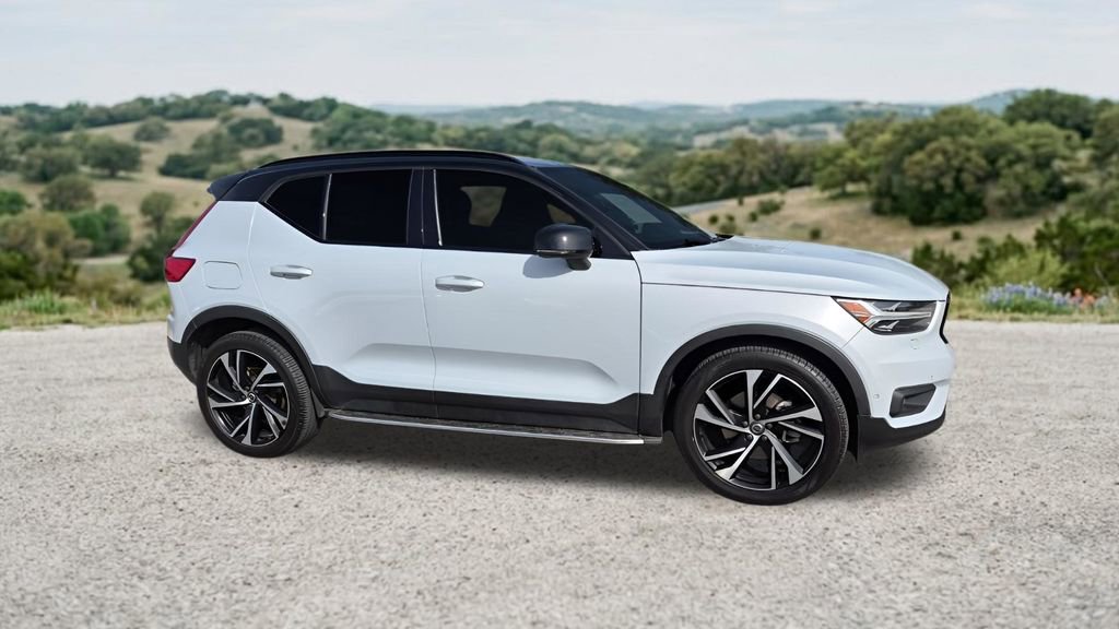 Used 2022 Volvo XC40 T5 R-Design w/ Advanced Package AWD/4WD image 12