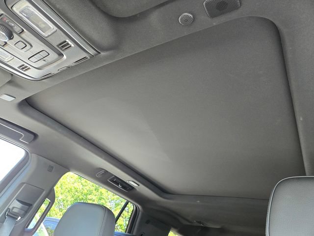 Used 2021 GMC Yukon Denali w/ Denali Premium Package AWD/4WD image 25