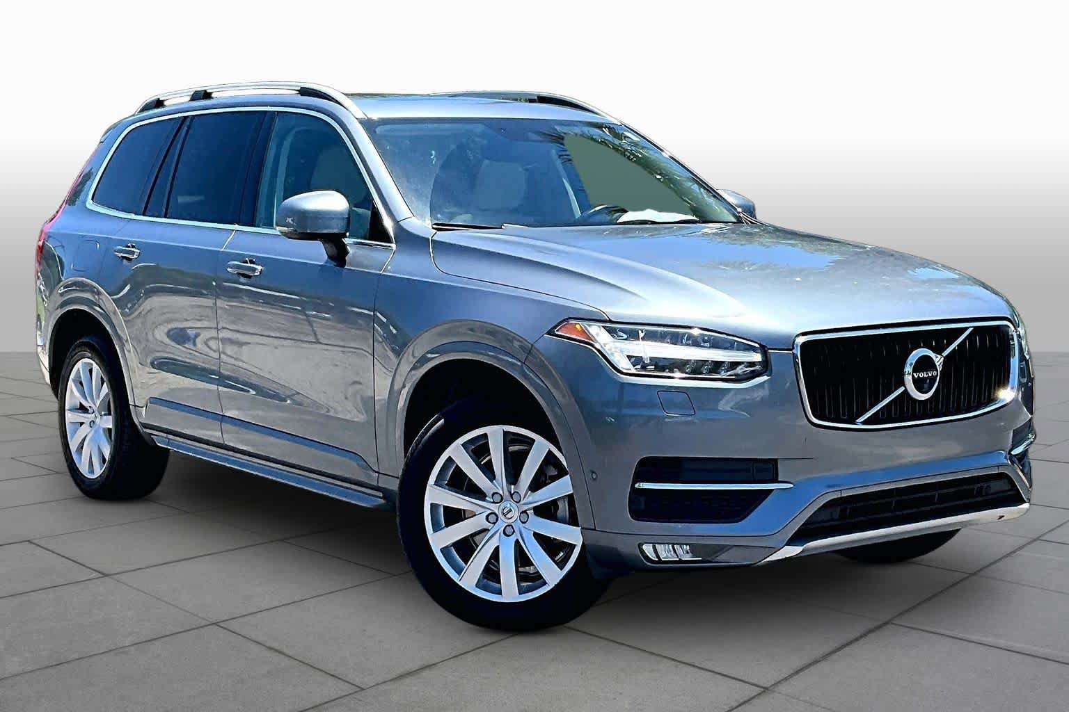 Used 2018 Volvo XC90 T5 Momentum w/ Convenience Package FWD image 3