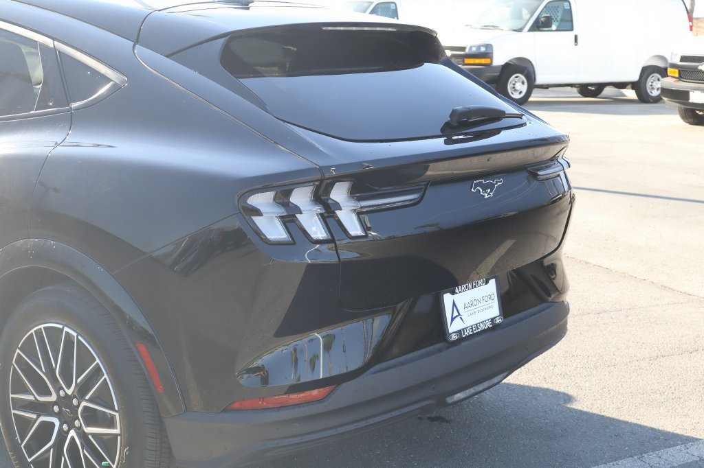 Used 2025 Ford Mustang Mach-E Premium AWD/4WD image 8