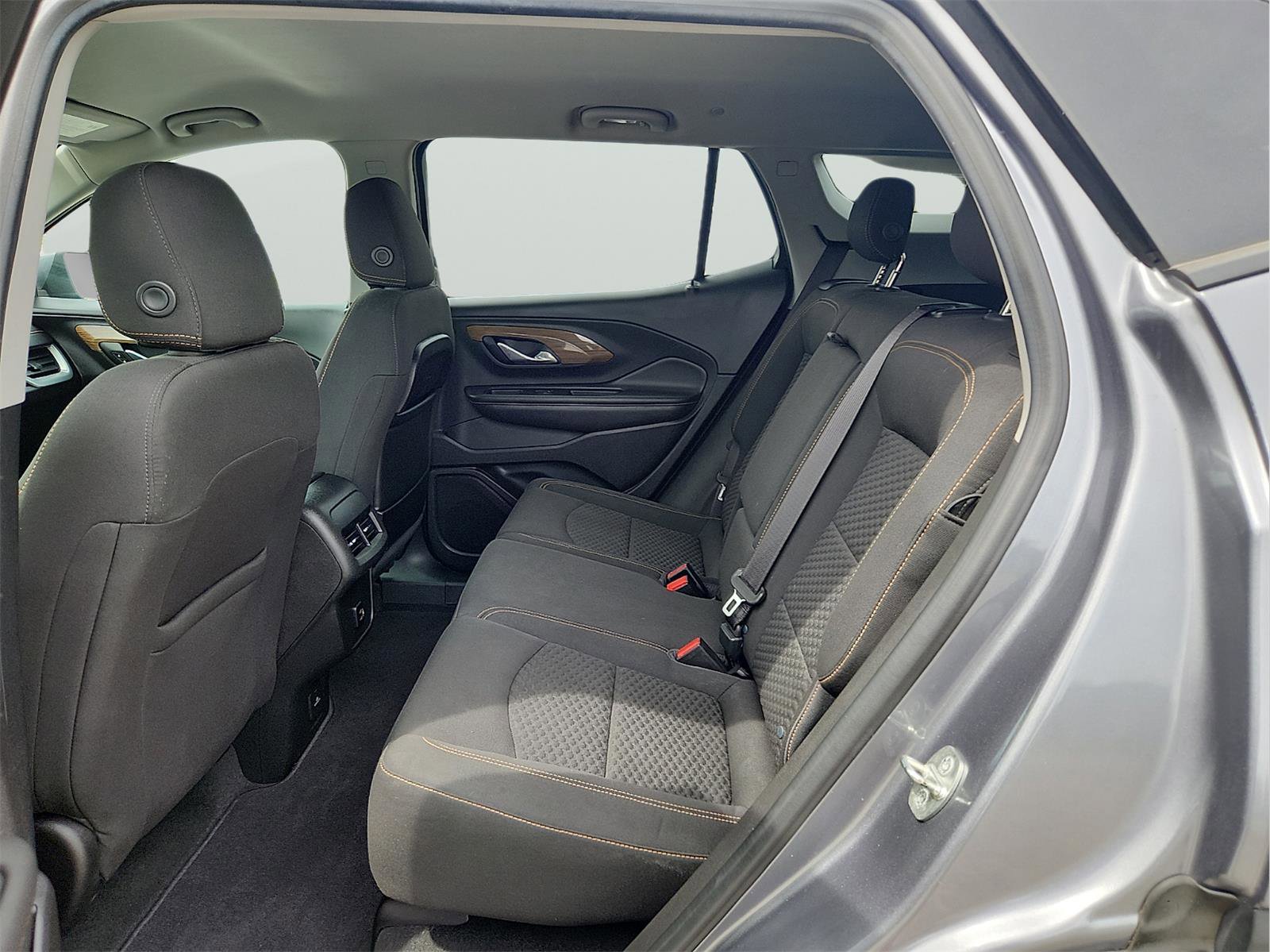 Used 2018 GMC Terrain SLE w/ Driver Convenience Package image 8