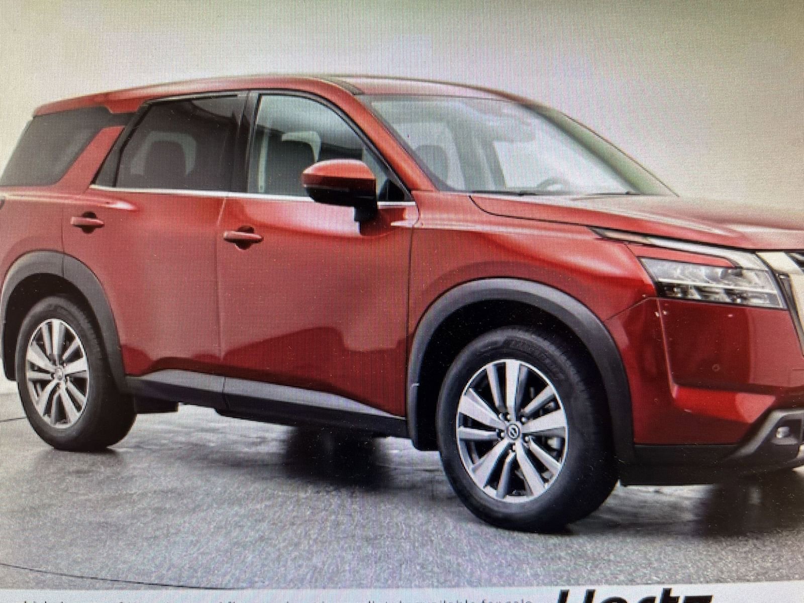 Used 2025 Nissan Pathfinder SV FWD image 9