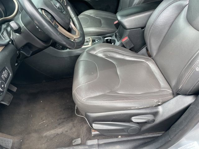 Used 2015 Jeep Cherokee Latitude image 15