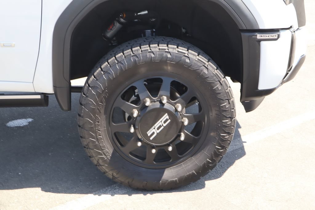 Used 2024 GMC Sierra 3500 Denali Ultimate AWD/4WD image 10