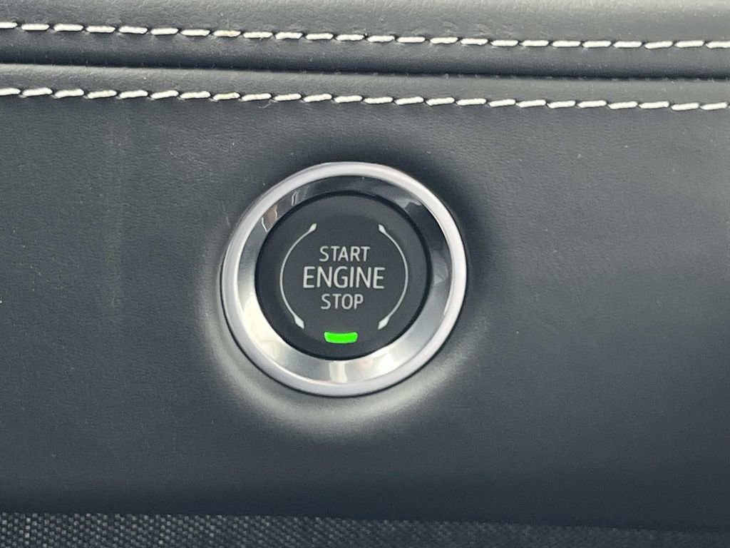 New 2026 Cadillac Escalade Platinum Sport w/ LPO, ONYX Package image 37