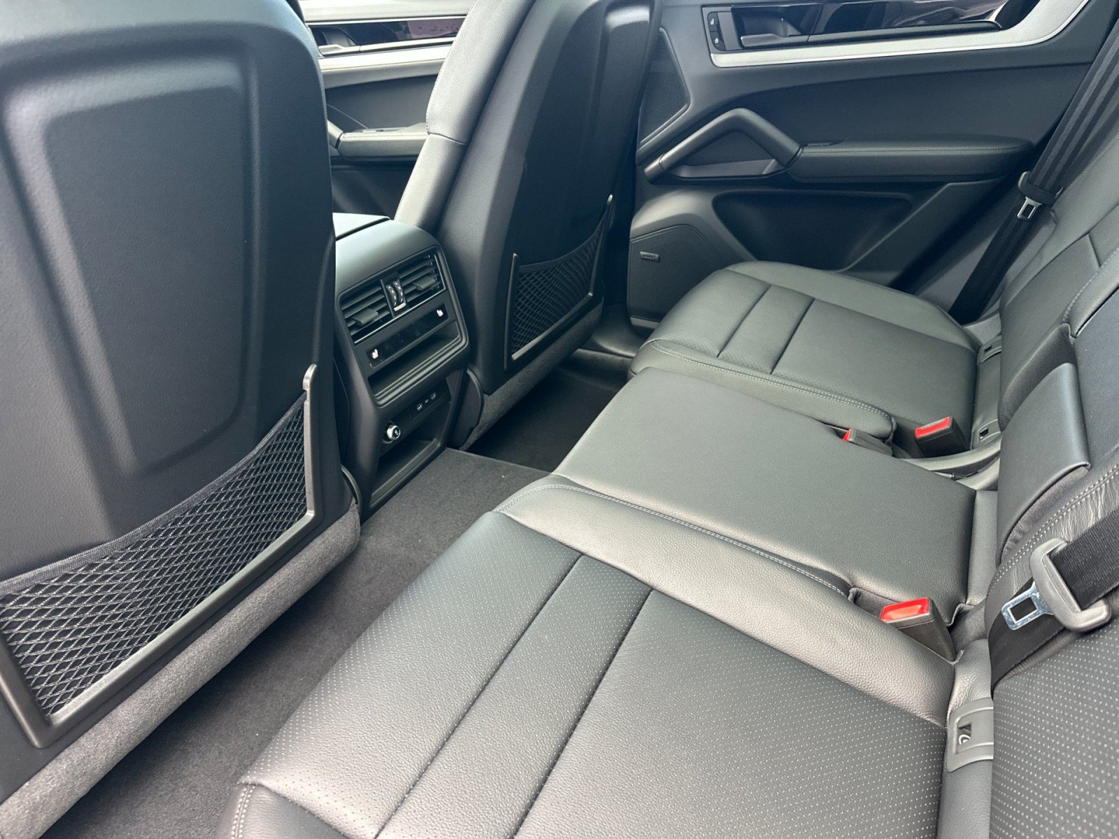 New 2026 Porsche Cayenne AWD/4WD image 13