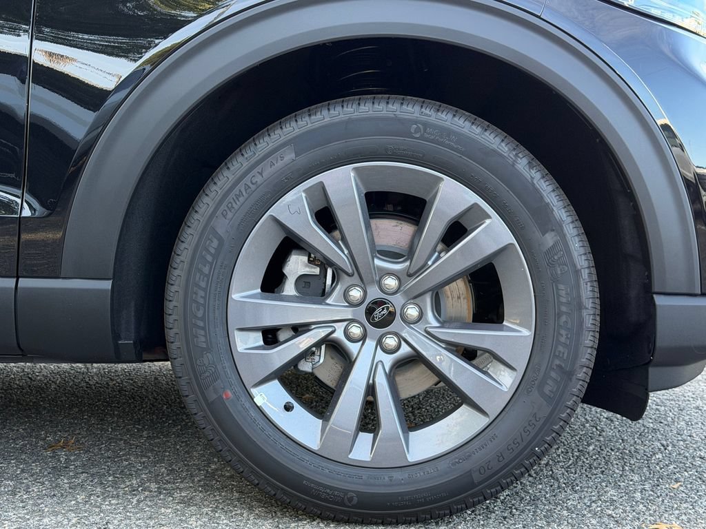 New 2026 Ford Explorer Active w/ Active Comfort Package AWD/4WD image 8