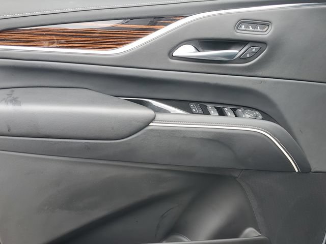 Used 2023 Cadillac Escalade Premium Luxury AWD/4WD image 8