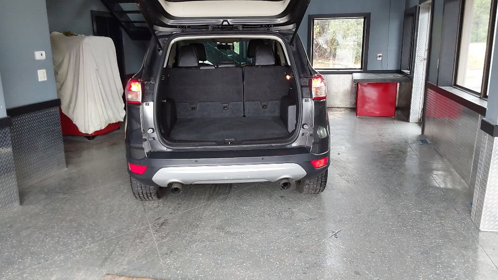 Used 2015 Ford Escape SE w/ SE Chrome Package AWD/4WD image 9