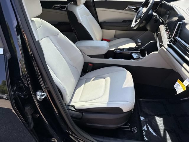 Used 2025 Kia Sportage EX w/ Premium Package FWD image 9