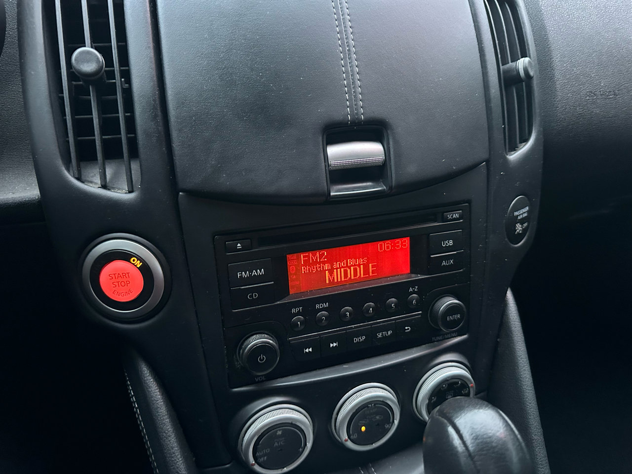 Used 2015 Nissan 370Z Coupe image 35