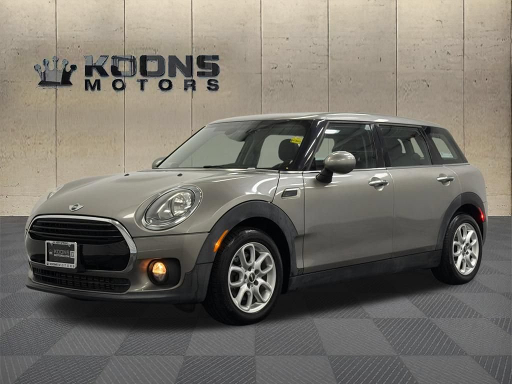 Used 2016 MINI Cooper Clubman FWD image 1
