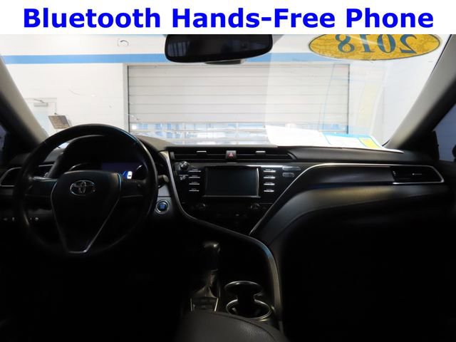 Used 2018 Toyota Camry XSE image 6