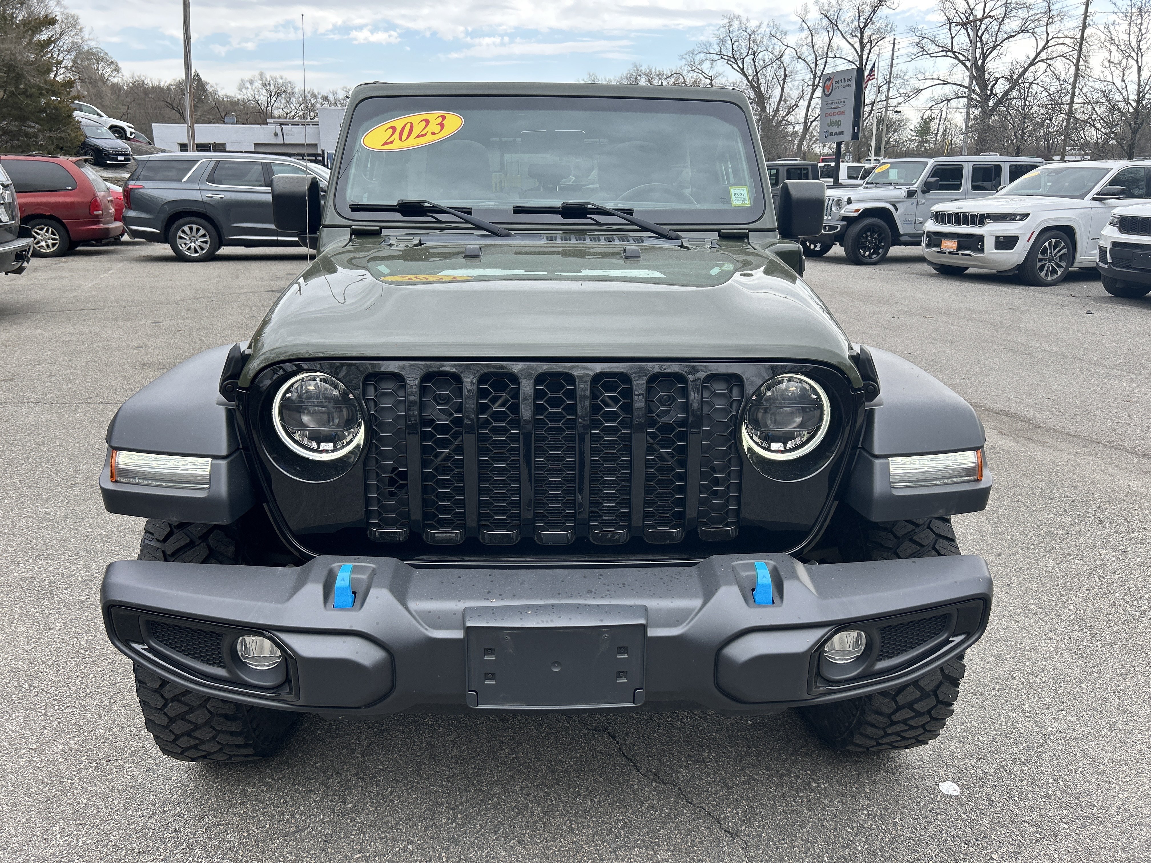 Used 2023 Jeep Wrangler Unlimited w/ Sun & Screen Package AWD/4WD image 3