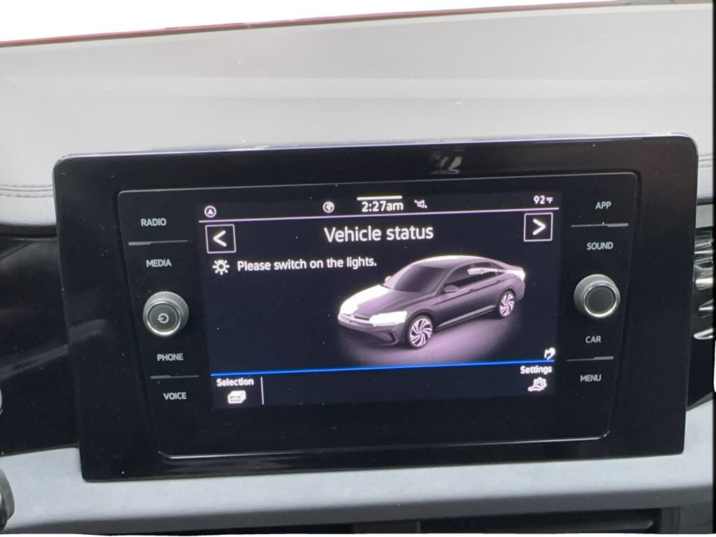 Used 2025 Volkswagen Jetta SE FWD image 45