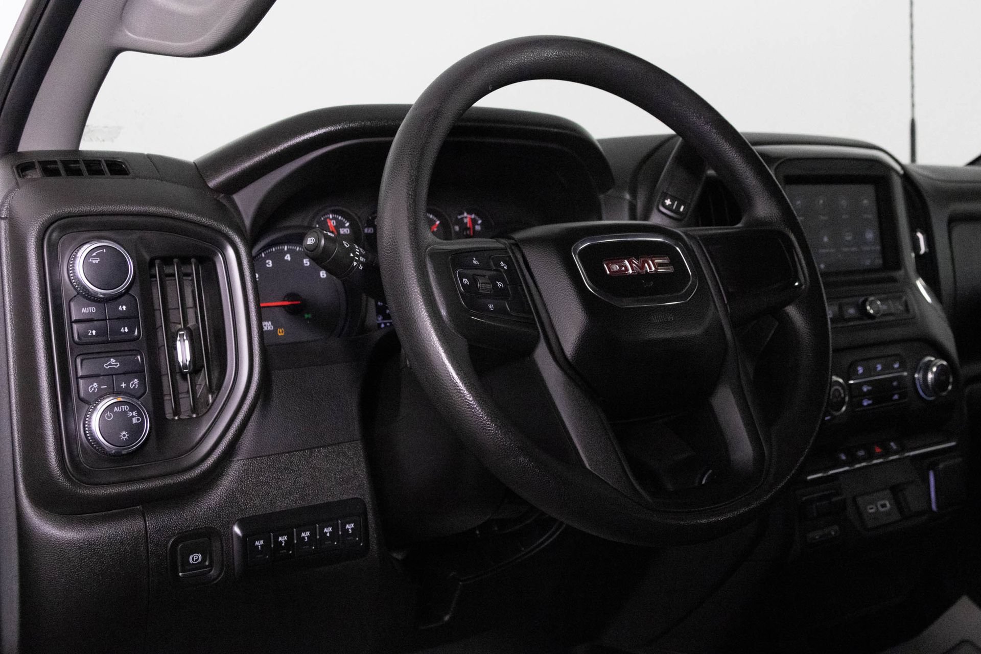 Used 2024 GMC Sierra 2500 Pro w/ Convenience Package AWD/4WD image 29