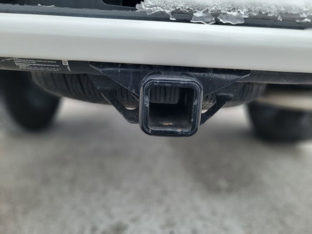 Used 2024 GMC Canyon Elevation image 12