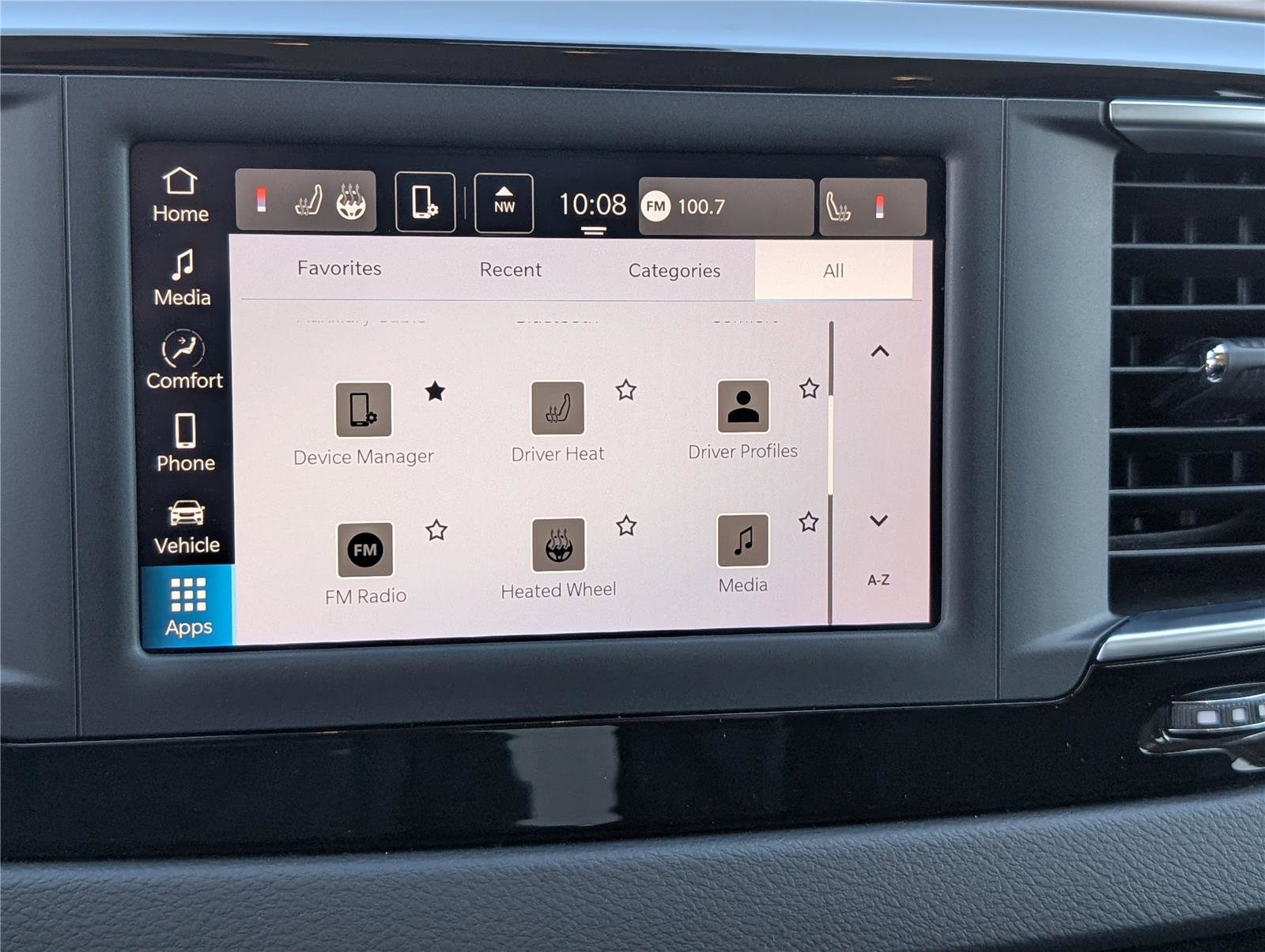 Used 2023 Chrysler Voyager LX image 30