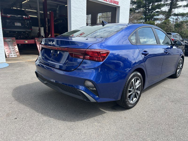 Used 2023 Kia Forte LXS w/ LXS Technology Package FWD image 7