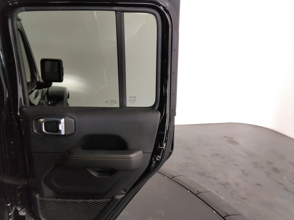 Used 2021 Jeep Gladiator Overland image 43