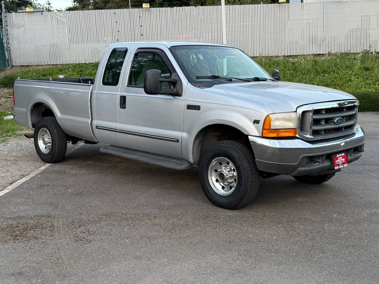 Used 2000 Ford F250 XLT AWD/4WD image 2