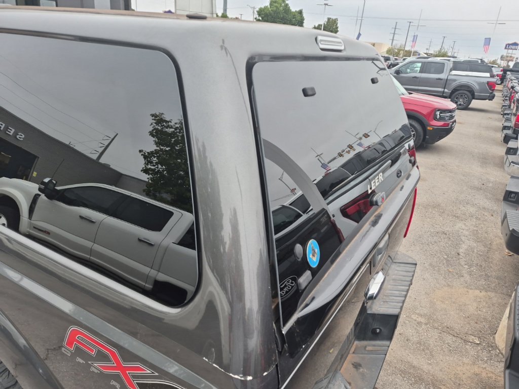 Used 2015 Ford F250 Lariat w/ Lariat Ultimate Package AWD/4WD image 15