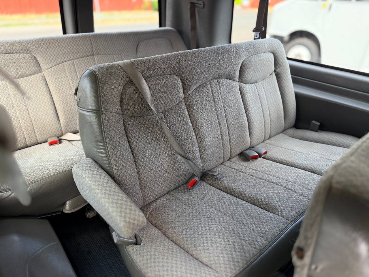Used 2003 Chevrolet Express 3500 Extended Passenger RWD image 18