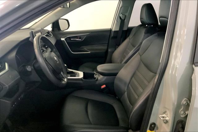 Used 2022 Toyota RAV4 XLE Premium AWD/4WD image 11
