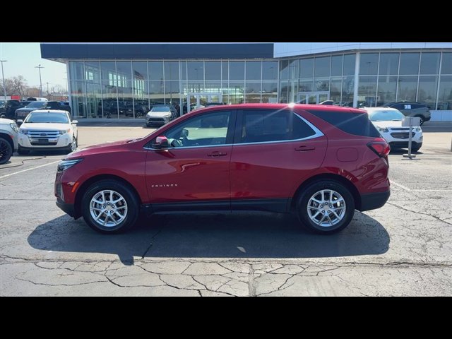 Certified 2024 Chevrolet Equinox LT w/ LPO, Floor Liner Package FWD image 5