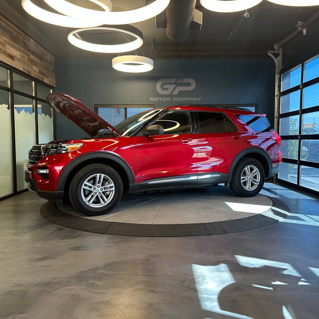 Used 2020 Ford Explorer XLT w/ Equipment Group 202A AWD/4WD image 25