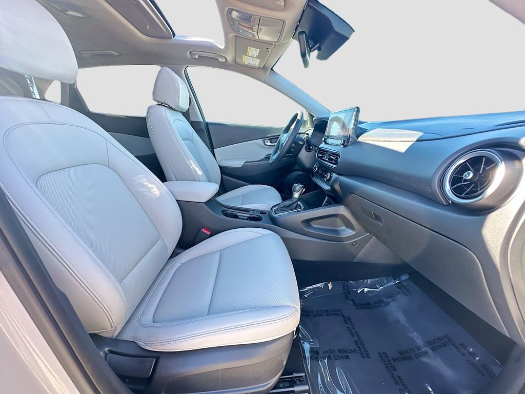 Used 2023 Hyundai Kona Limited image 29