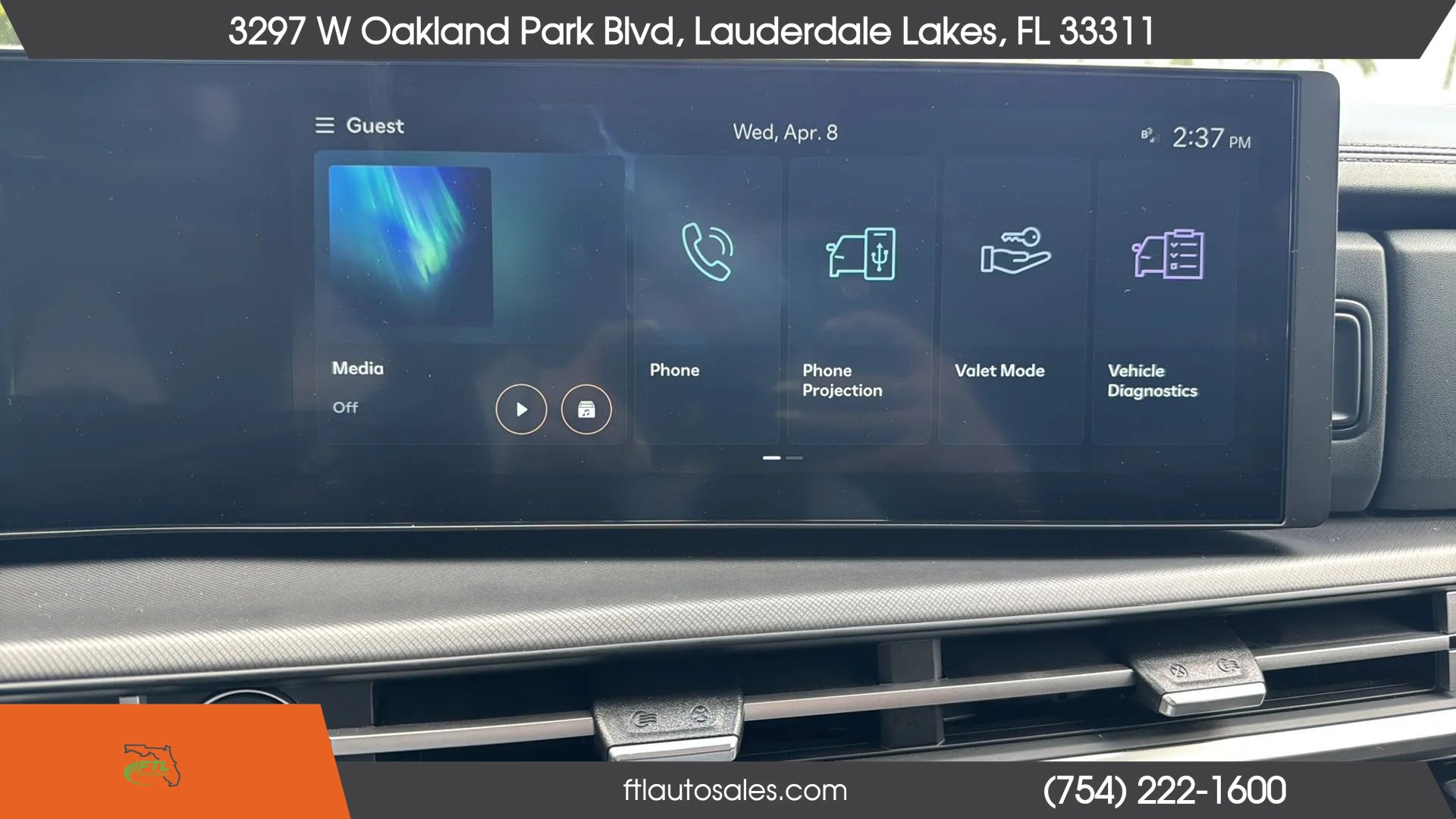 Used 2025 Hyundai Santa Fe SE FWD image 52