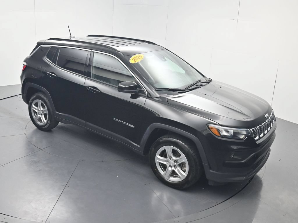 Used 2024 Jeep Compass Latitude AWD/4WD image 47