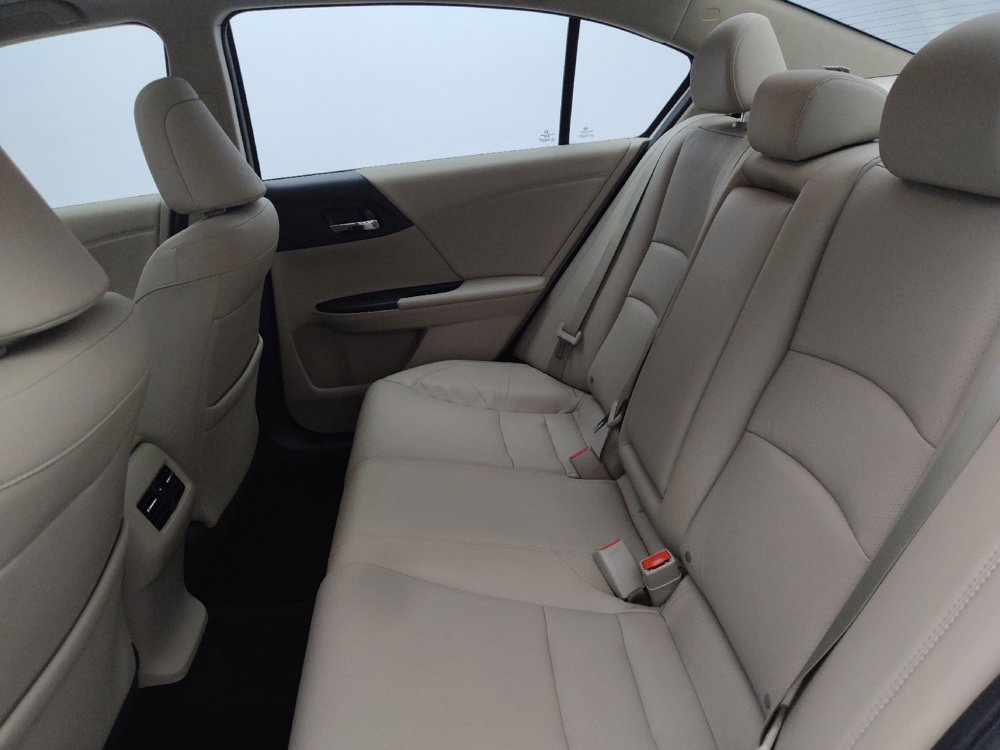 Used 2017 Honda Accord EX-L image 18