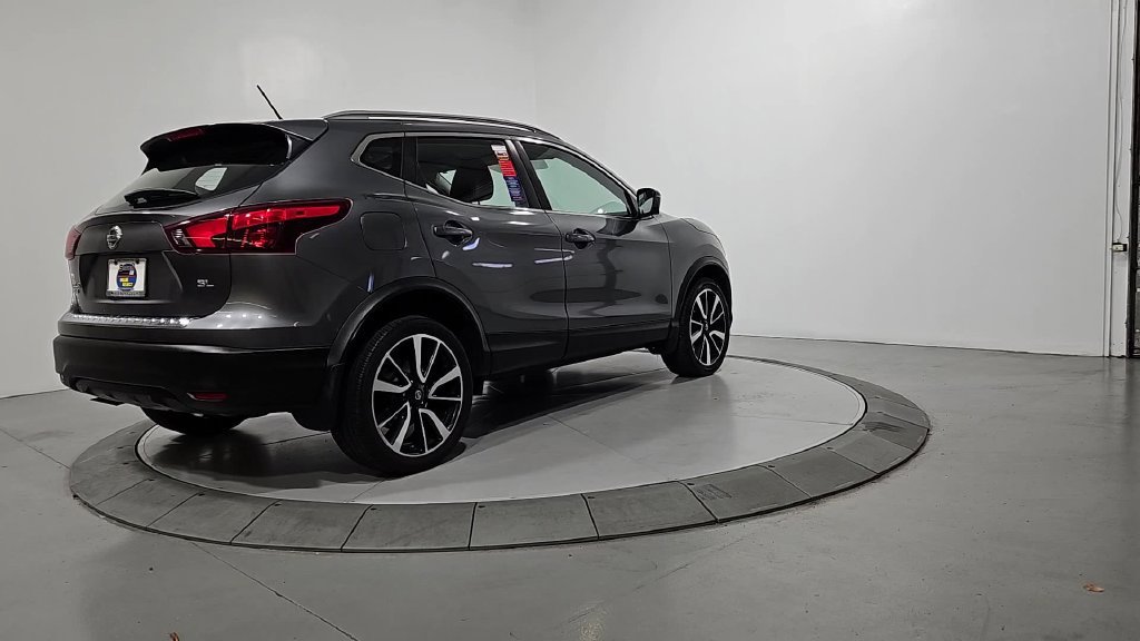 Used 2018 Nissan Rogue Sport SL FWD image 5