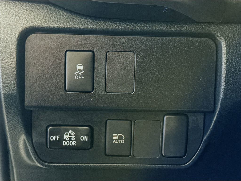Used 2021 Toyota Tacoma SR5 image 10