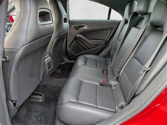 Used 2014 Mercedes-Benz CLA 250 image 16