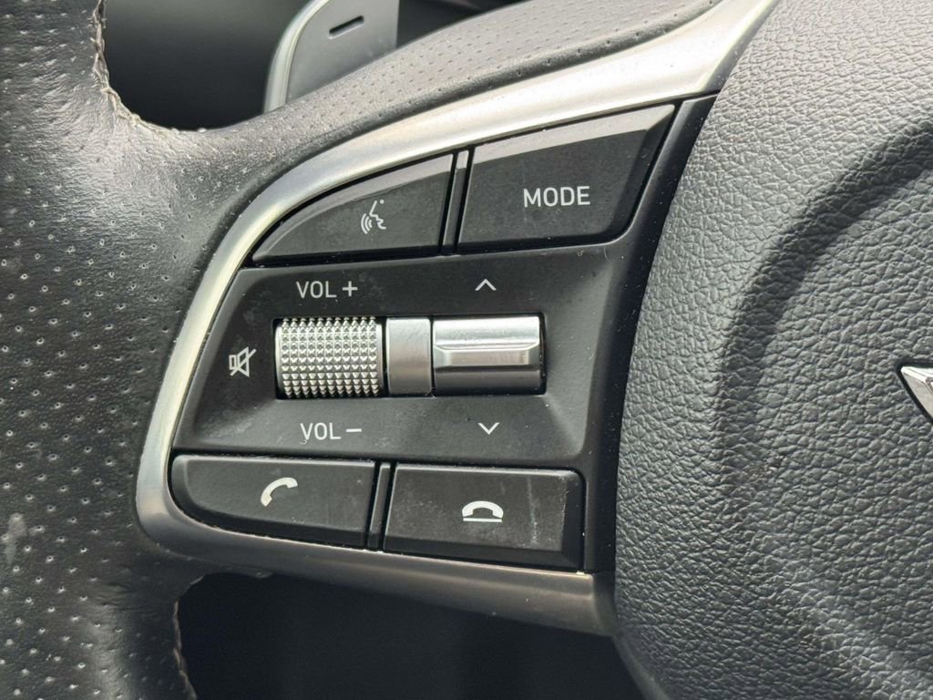 Used 2021 Genesis G70 2.0T w/ Prestige Package AWD/4WD image 18