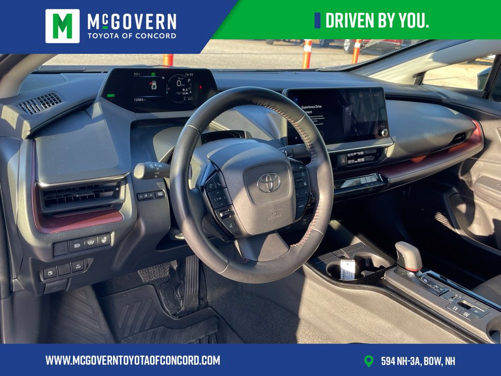 Used 2024 Toyota Prius Prime FWD image 12