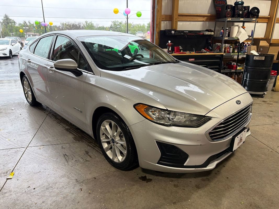 Used 2019 Ford Fusion SE FWD image 6