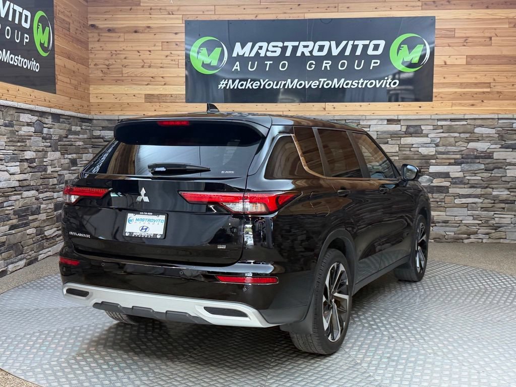 Used 2023 Mitsubishi Outlander SE Black Edition AWD/4WD image 9