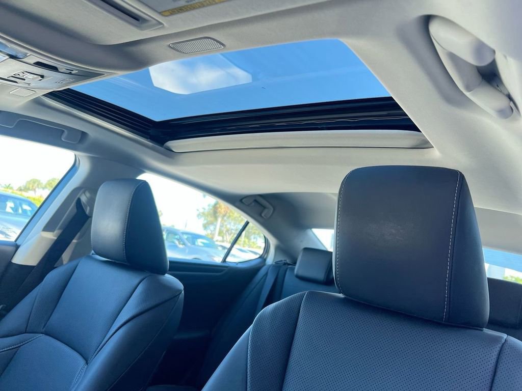 Certified 2024 Lexus ES 350 w/ Premium Package image 18