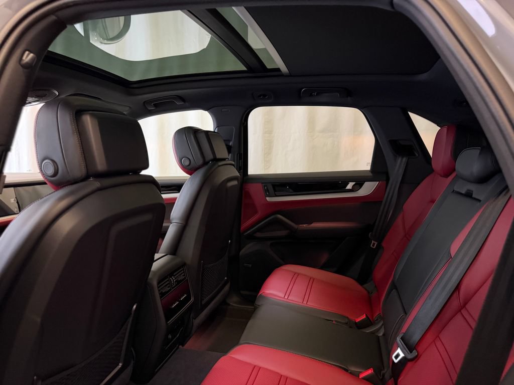 New 2026 Porsche Cayenne S AWD/4WD image 24