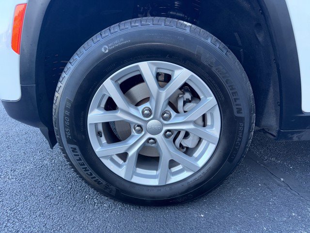 Used 2024 Jeep Grand Cherokee Limited image 13