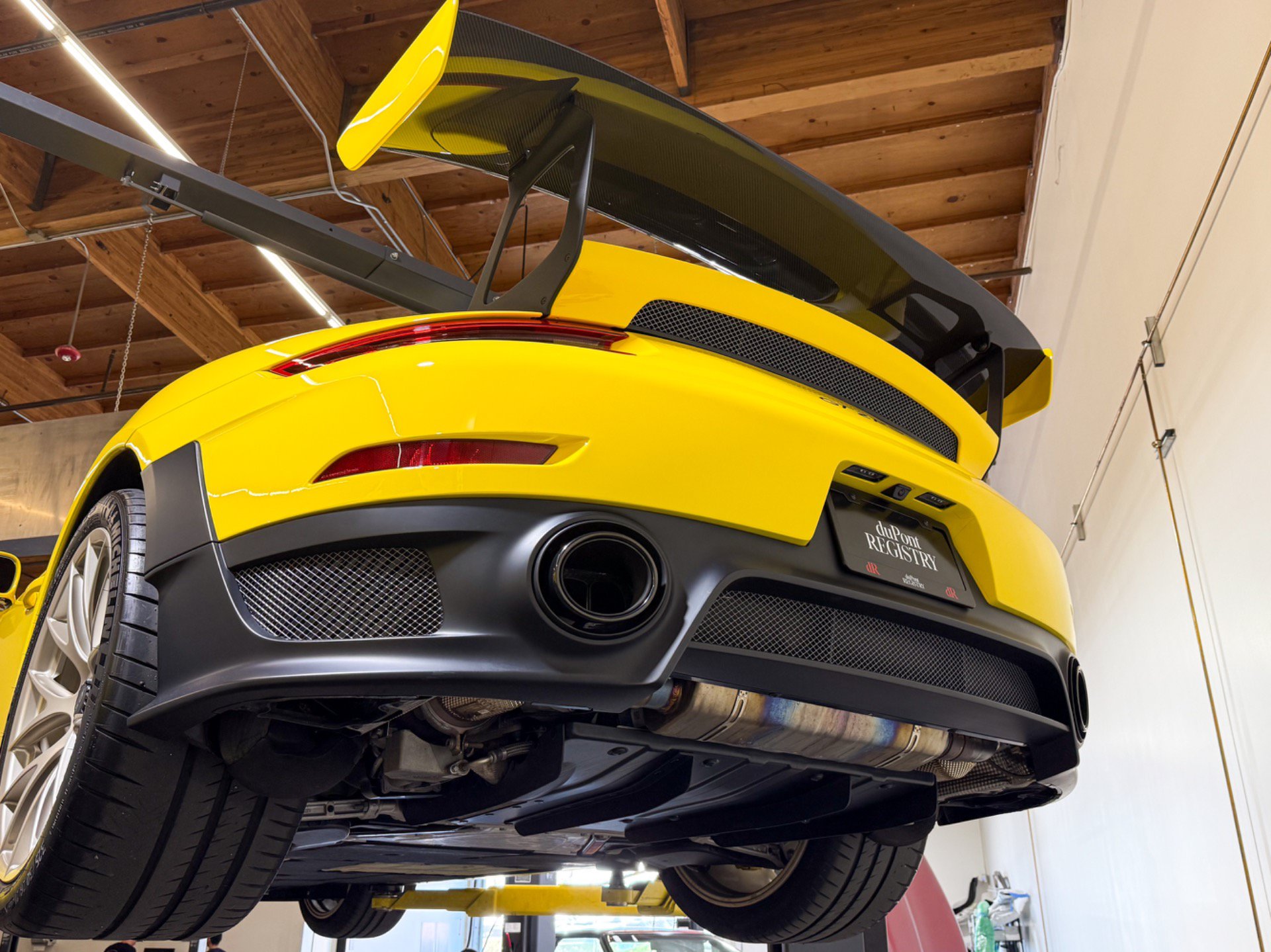 Used 2018 Porsche 911 GT2 RS w/ Weissach Package RWD image 98