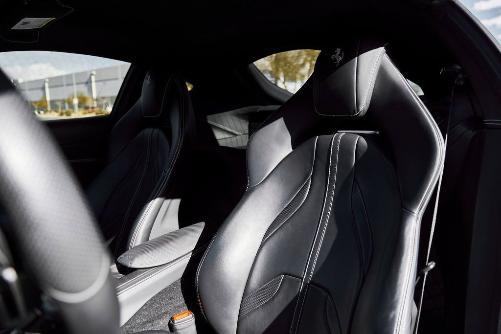 Used 2019 Ferrari 812 Superfast image 40