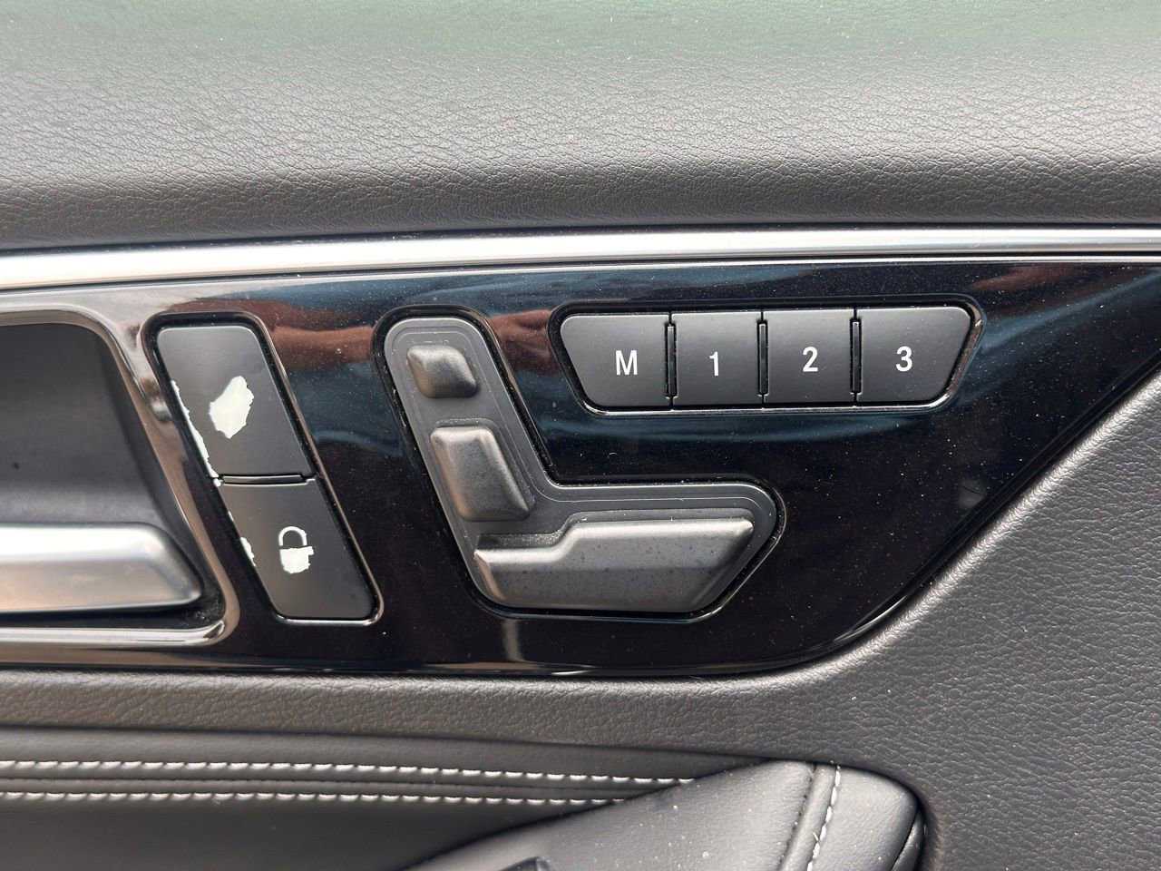 Used 2018 INFINITI QX30 Premium w/ Navigation Package image 21