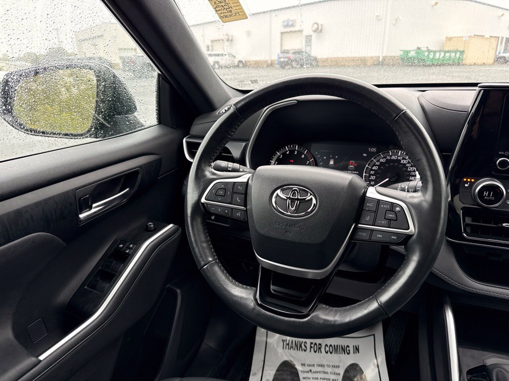 Used 2023 Toyota Highlander L AWD/4WD image 17