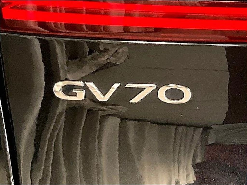 Used 2023 Genesis GV70 3.5T Sport w/ Sport Prestige Package AWD/4WD image 29