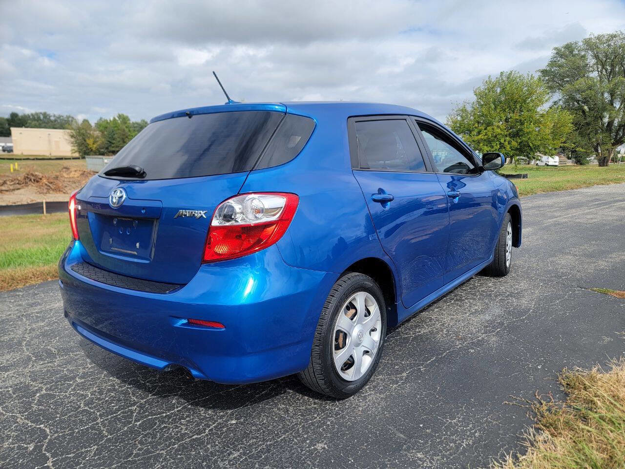 Used 2010 Toyota Matrix image 7